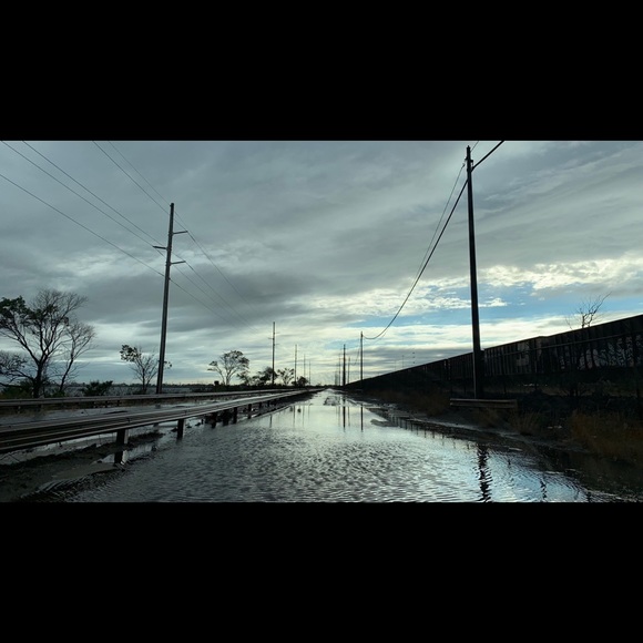 Meet your Posher, Jennifer - Picture 1 of 1